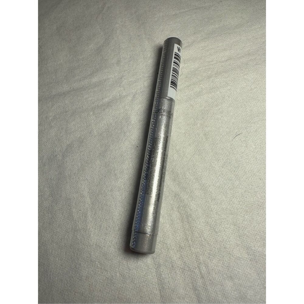L’Oréal Shadow Stick 100 Ice Sparkle (Shimmering Silver)